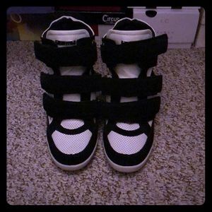 Guess sneaker wedges